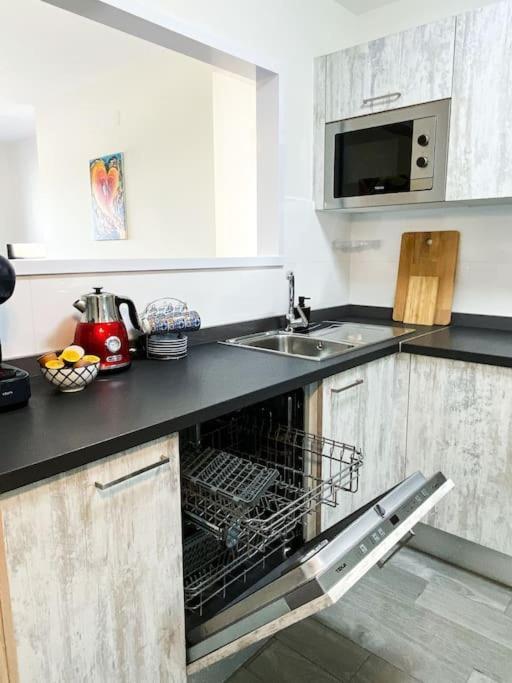 Sunny Luxury Apartment With Two Great Sunny - Level Terraces, Two Swimming Pools, In A New Complex Pueblo Majorero, Close To Fuerteventura Golf Club, Next To The Beach , Atlantico Shopping Mall And Casino In カレタ・デ・フステ エクステリア 写真