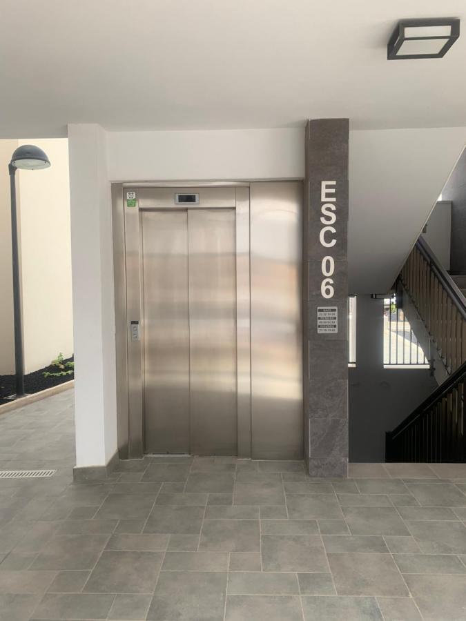 Sunny Luxury Apartment With Two Great Sunny - Level Terraces, Two Swimming Pools, In A New Complex Pueblo Majorero, Close To Fuerteventura Golf Club, Next To The Beach , Atlantico Shopping Mall And Casino In カレタ・デ・フステ エクステリア 写真