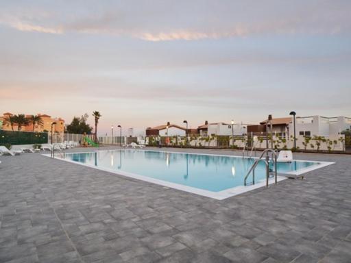 Sunny Luxury Apartment With Two Great Sunny - Level Terraces, Two Swimming Pools, In A New Complex Pueblo Majorero, Close To Fuerteventura Golf Club, Next To The Beach , Atlantico Shopping Mall And Casino In カレタ・デ・フステ エクステリア 写真